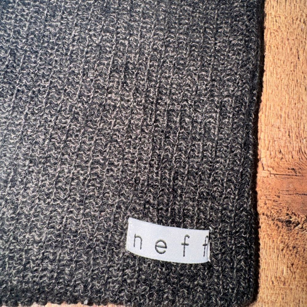 Neff beanie hat - Picture 5 of 5